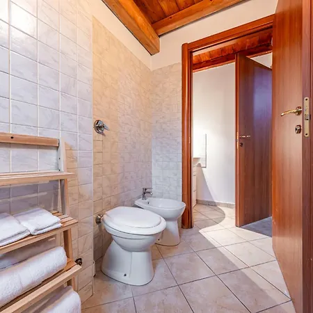 House Ladder Apartment Sesto San Giovanni Exterior photo